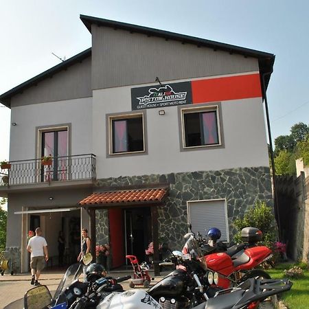 Italian Piston House Sport Moto Rent Bed & Breakfast Millesimo Luaran gambar