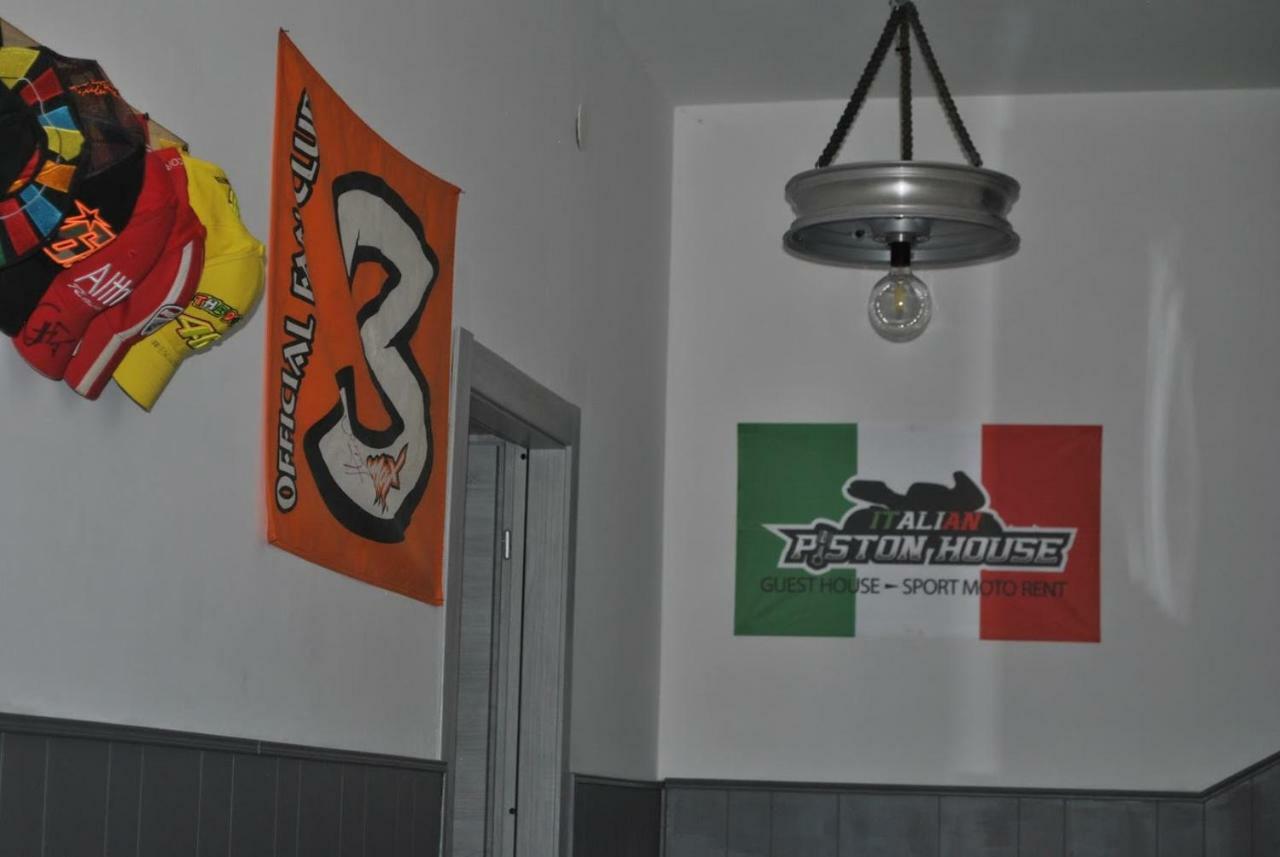 Italian Piston House Sport Moto Rent Bed & Breakfast Millesimo Luaran gambar