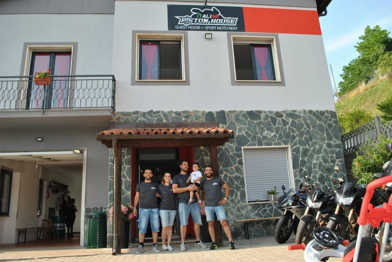 Italian Piston House Sport Moto Rent Bed & Breakfast Millesimo Luaran gambar