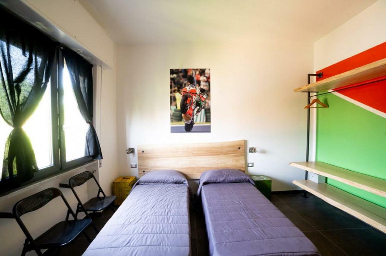 Italian Piston House Sport Moto Rent Bed & Breakfast Millesimo Luaran gambar