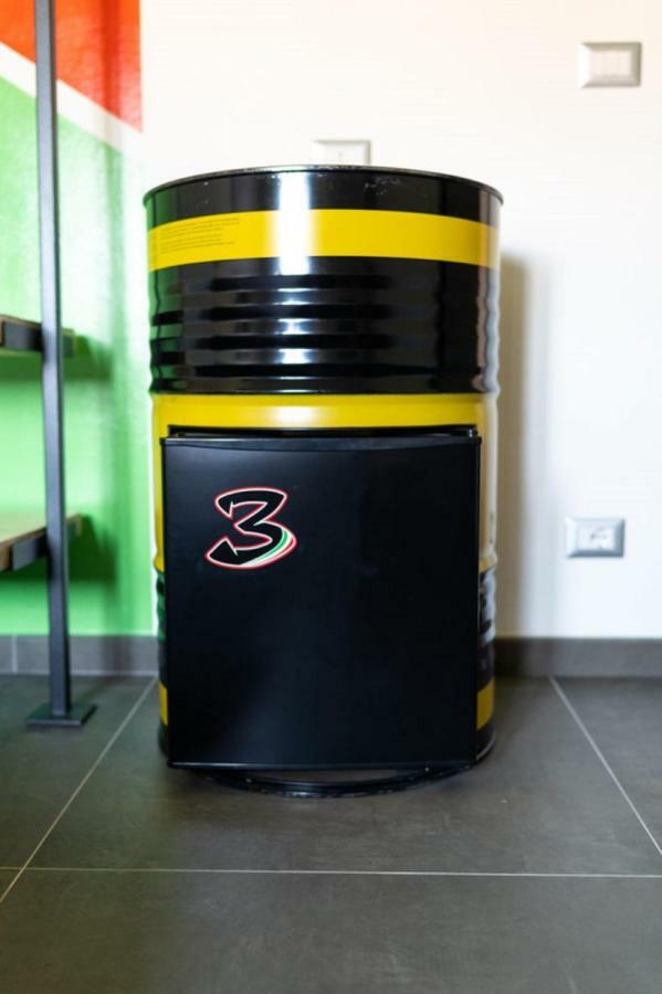 Italian Piston House Sport Moto Rent Bed & Breakfast Millesimo Luaran gambar