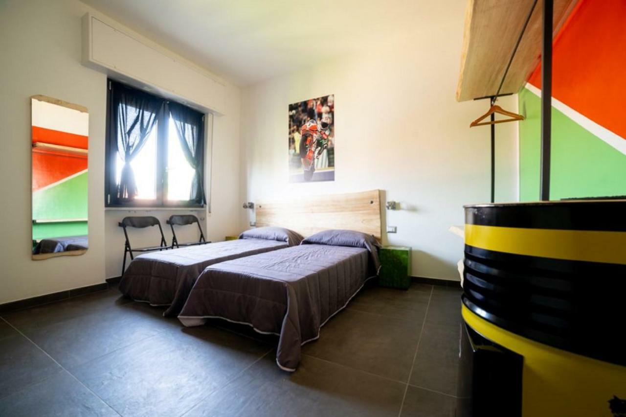 Italian Piston House Sport Moto Rent Bed & Breakfast Millesimo Luaran gambar